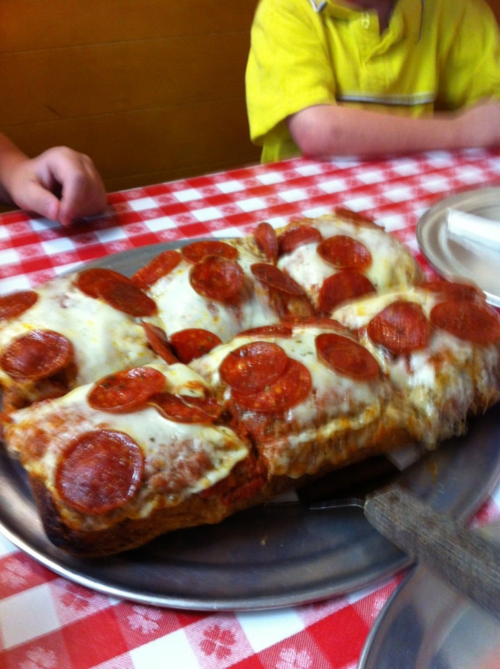 Alabama Trussville Salvatore's Pizza & Pasta photo 7