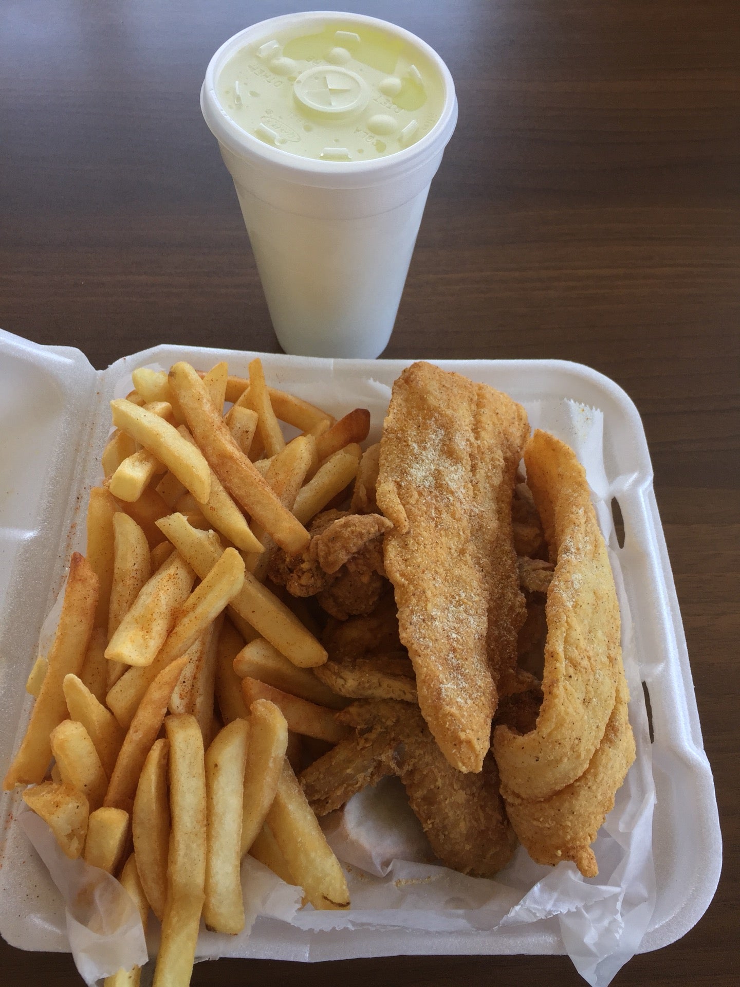 Mississippi Olive Branch J R Fish And Chicken photo 3