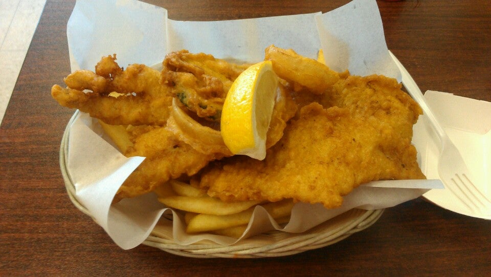 California Roseville Tugboat Fish & Chips photo 3