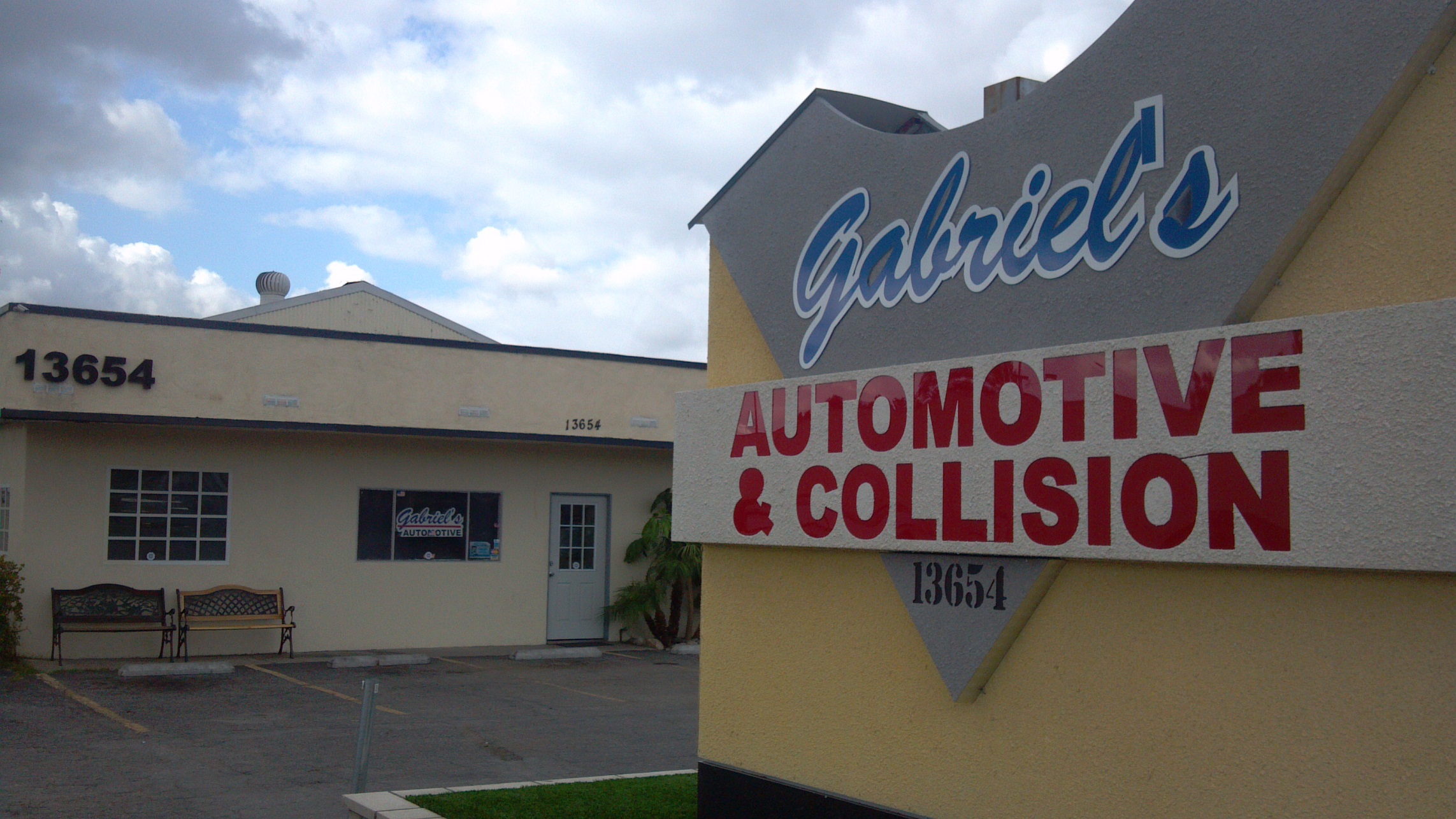 California Ontario Gabriel's Automotive & Towing photo 3