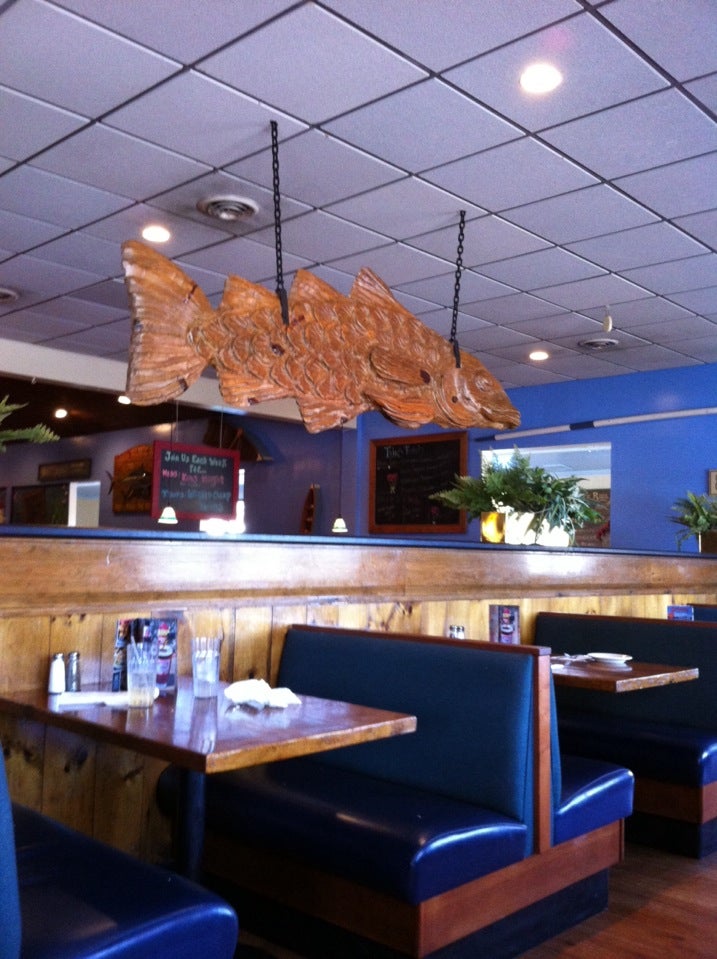 Massachusetts Lowell Weathervane Seafood Restaurant photo 3