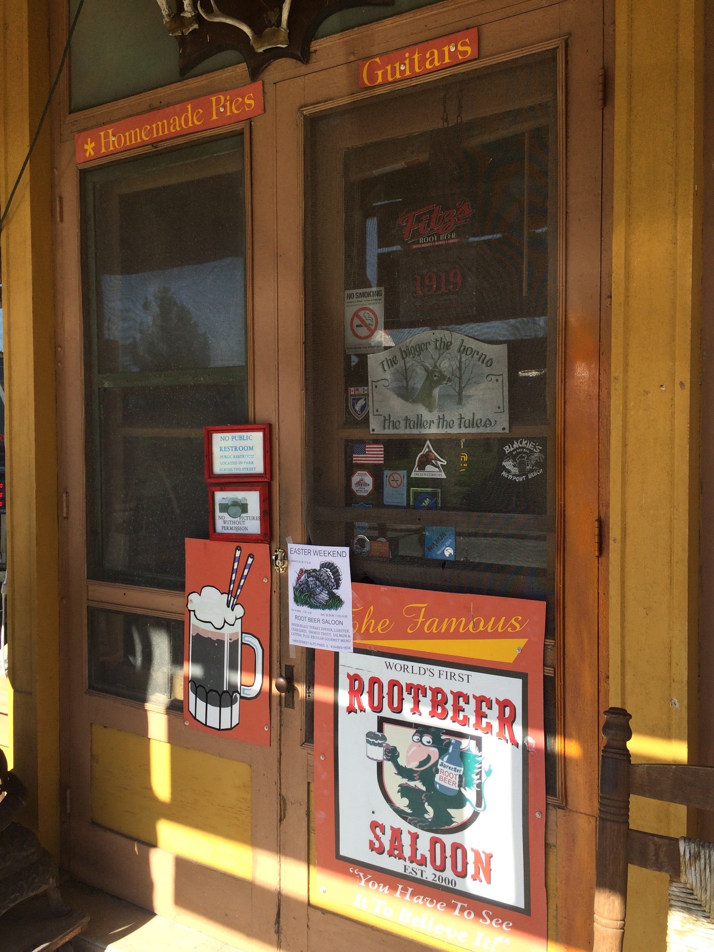 Illinois Carbondale Root Beer Saloon photo 5