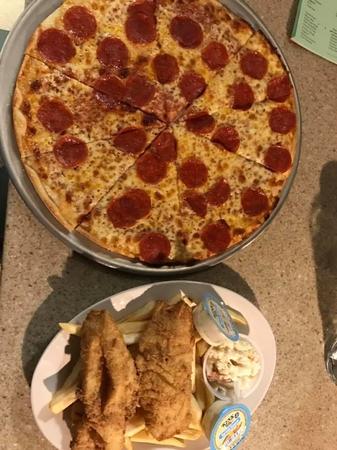 Massachusetts New Bedford Friendly  Pizza & Seafood photo 3