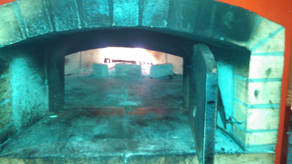 New Hampshire Laconia Nolans Brick Oven Bistro photo 7