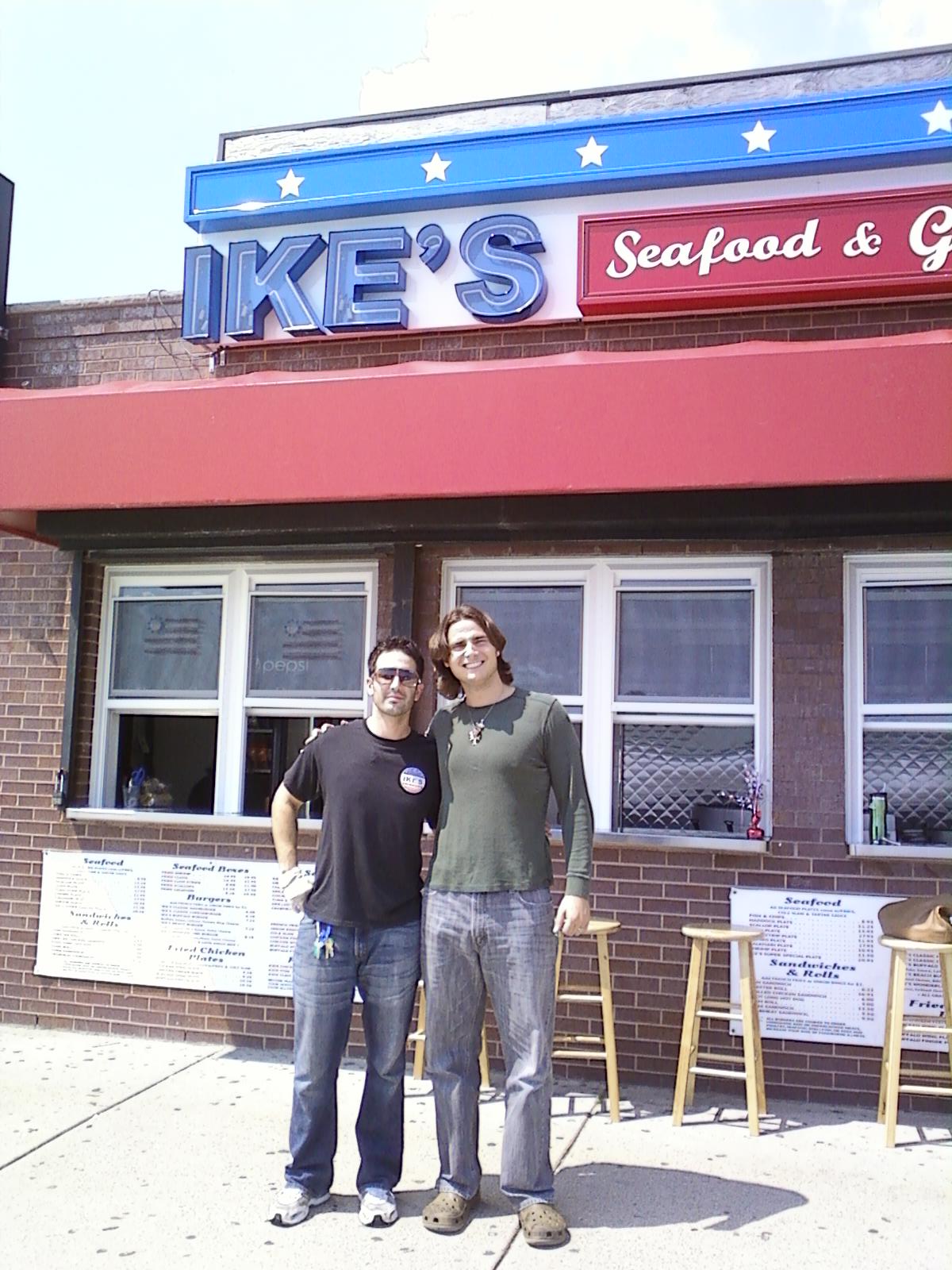 Massachusetts Revere Ike's seafood & grill photo 3