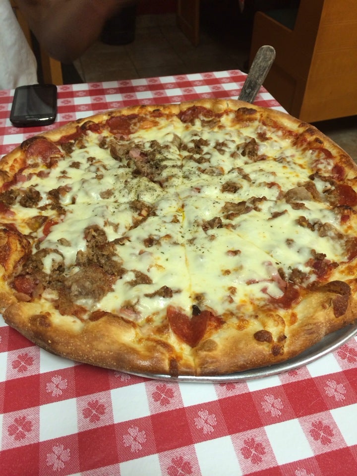 Alabama Trussville Salvatore's Pizza & Pasta photo 3