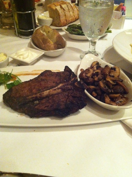 Illinois Chicago Heights Bugatti's Steak and Pasta photo 3