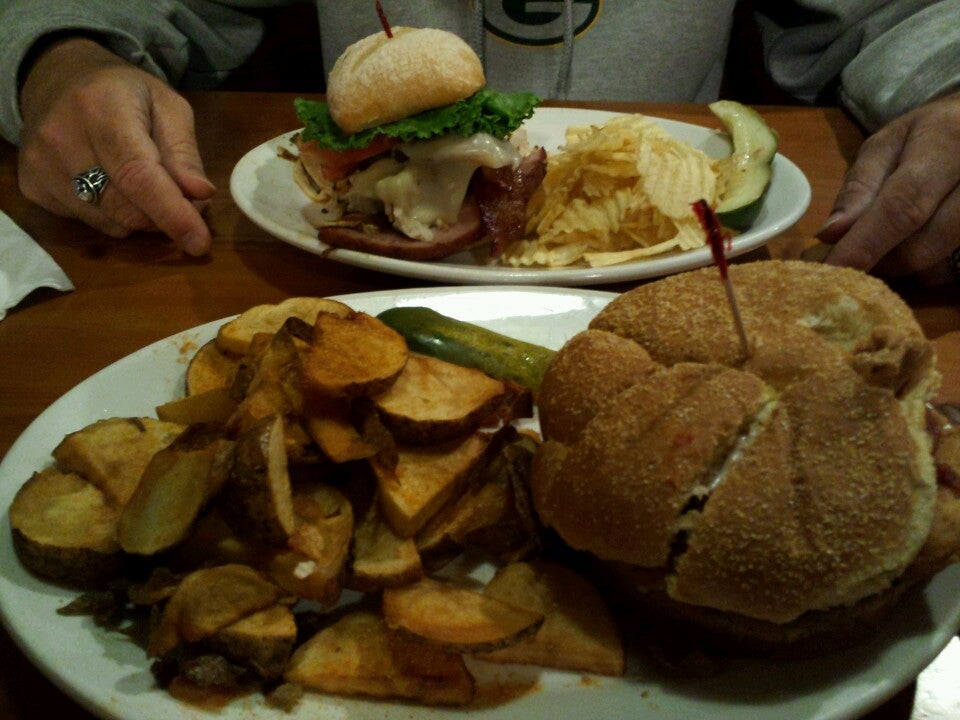 Minnesota Duluth Trapper Pete's Steakhouse & Saloon photo 3