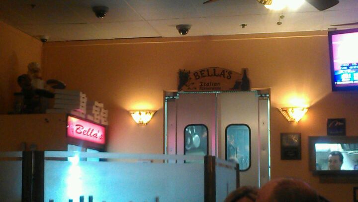 California Temecula Bella's Pizza photo 3