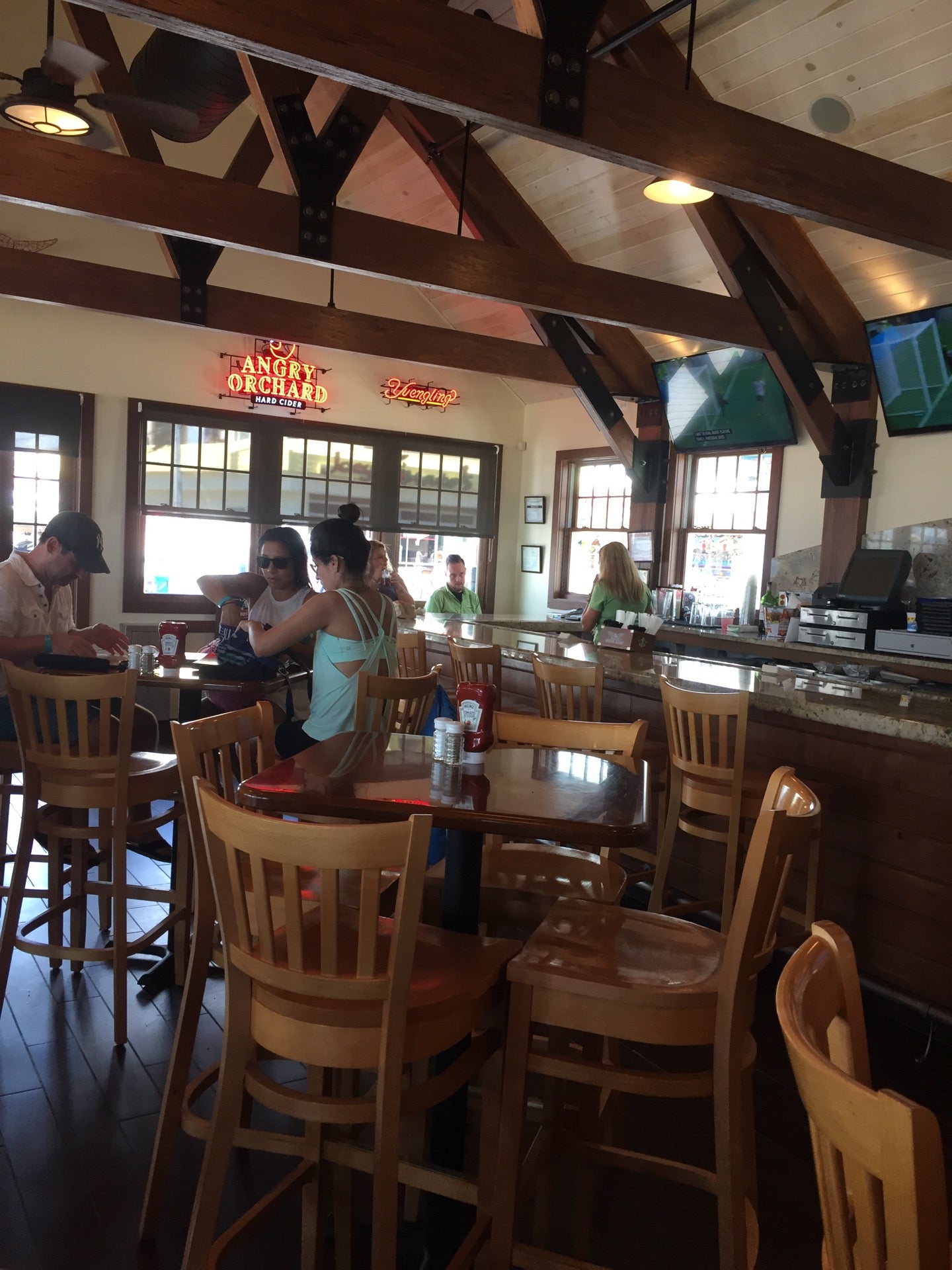 New Jersey Toms River Jake's Crab House photo 3