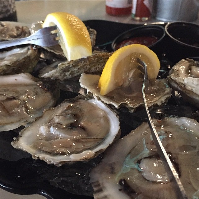 Florida Clearwater Central Ave Oyster Bar photo 3