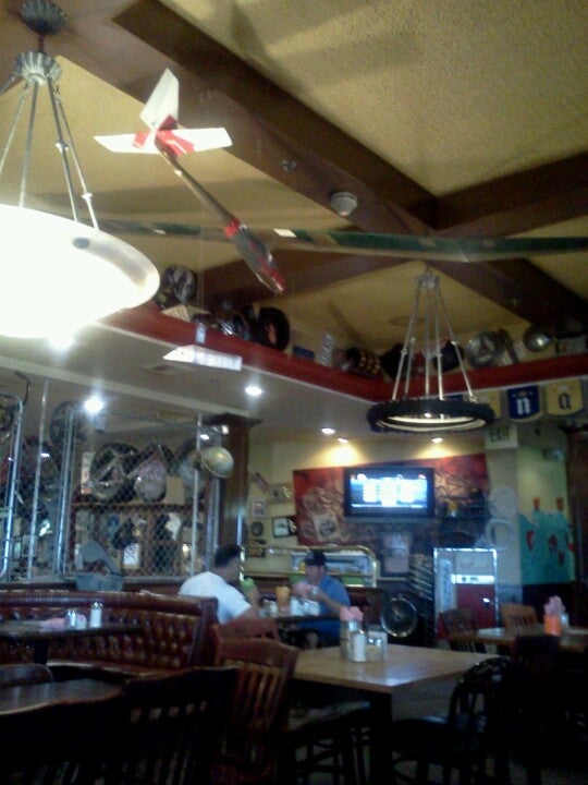 California Santa Clarita Junkyard Cafe photo 7