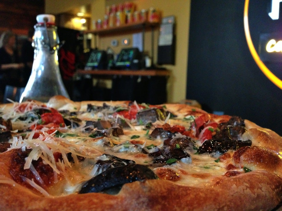 Iowa Council Bluffs Pitch Coal-fire Pizzeria photo 5