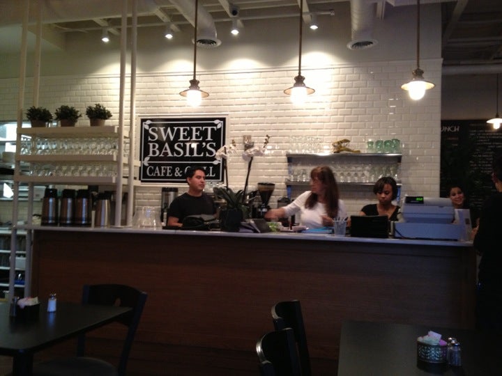 New Jersey Paterson Sweet Basil's Cafe photo 5