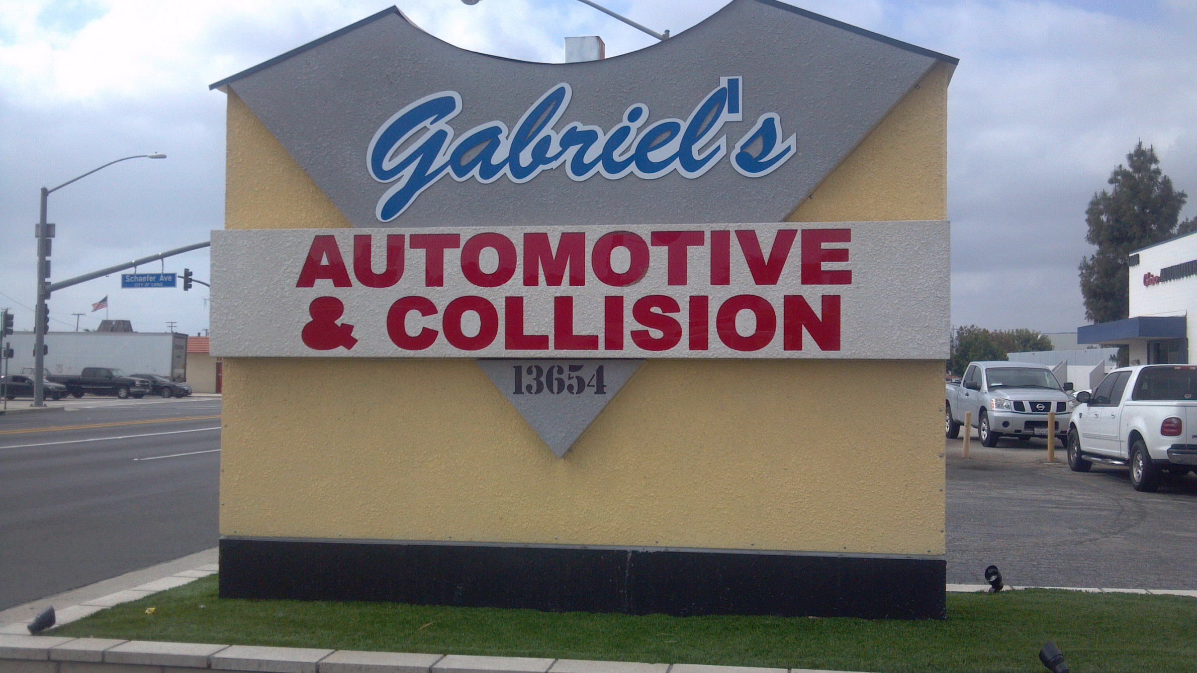 California Ontario Gabriel's Automotive & Towing photo 5