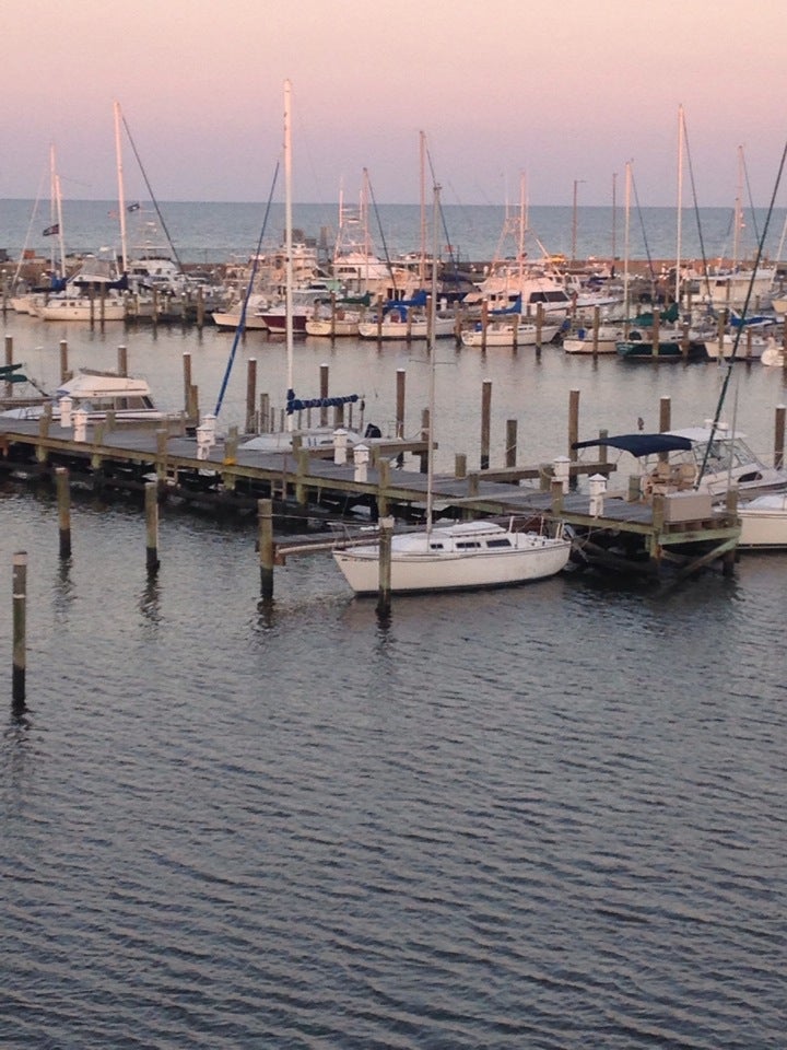 Mississippi Gulfport Steve's Marina Restaurant photo 3