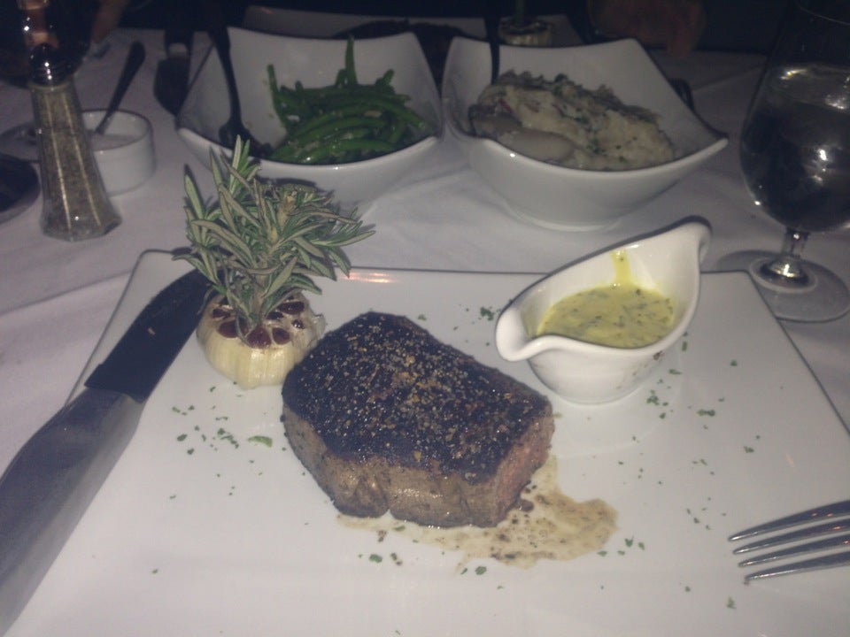 California Santa Clarita Larsen's Steakhouse photo 3