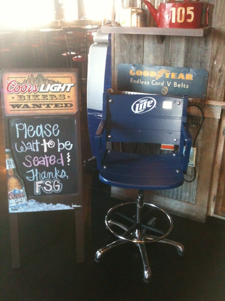 Mississippi Southaven Fillin Station Grille photo 3