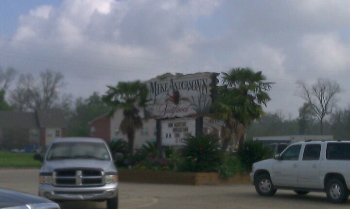 Louisiana Baton Rouge Mike Anderson's Seafood Restaurant photo 3