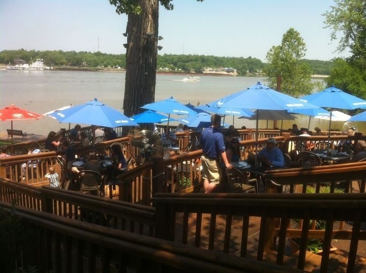 Indiana Jeffersonville Captain's Quarters Riverside Grille photo 3