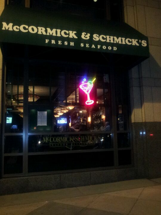 New Jersey Cherry Hill McCormick & Schmick's Seafood & Steaks photo 3