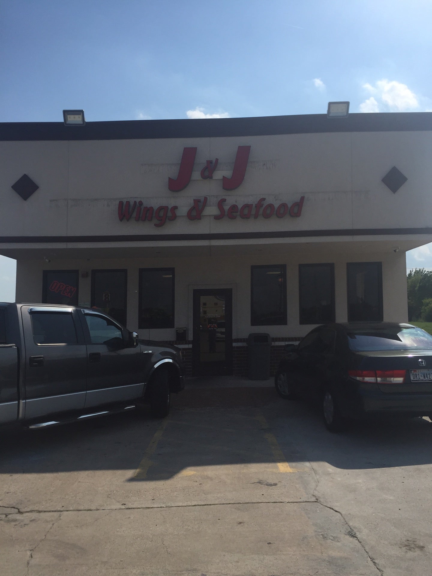 Texas Beaumont J & J Wings & Seafood photo 3