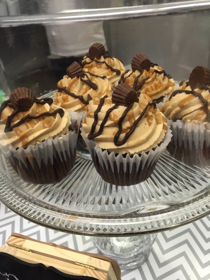 New York Oswego Cup Cakers Gourmet Cupcakes photo 3