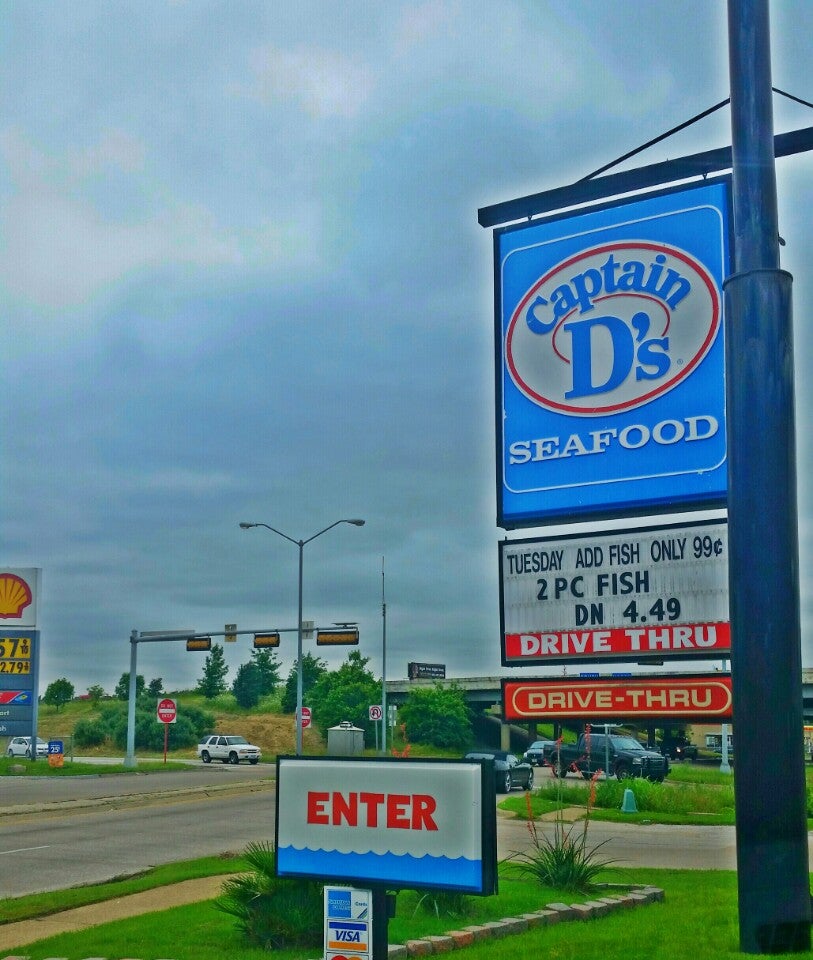 Texas Dallas Captain D's Seafood Kitchen photo 3