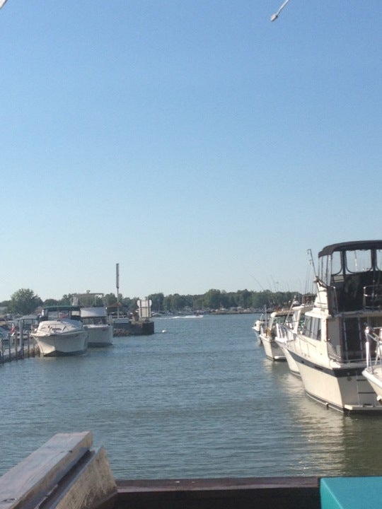 Ohio Sandusky Crabby Joe's Dockside photo 3