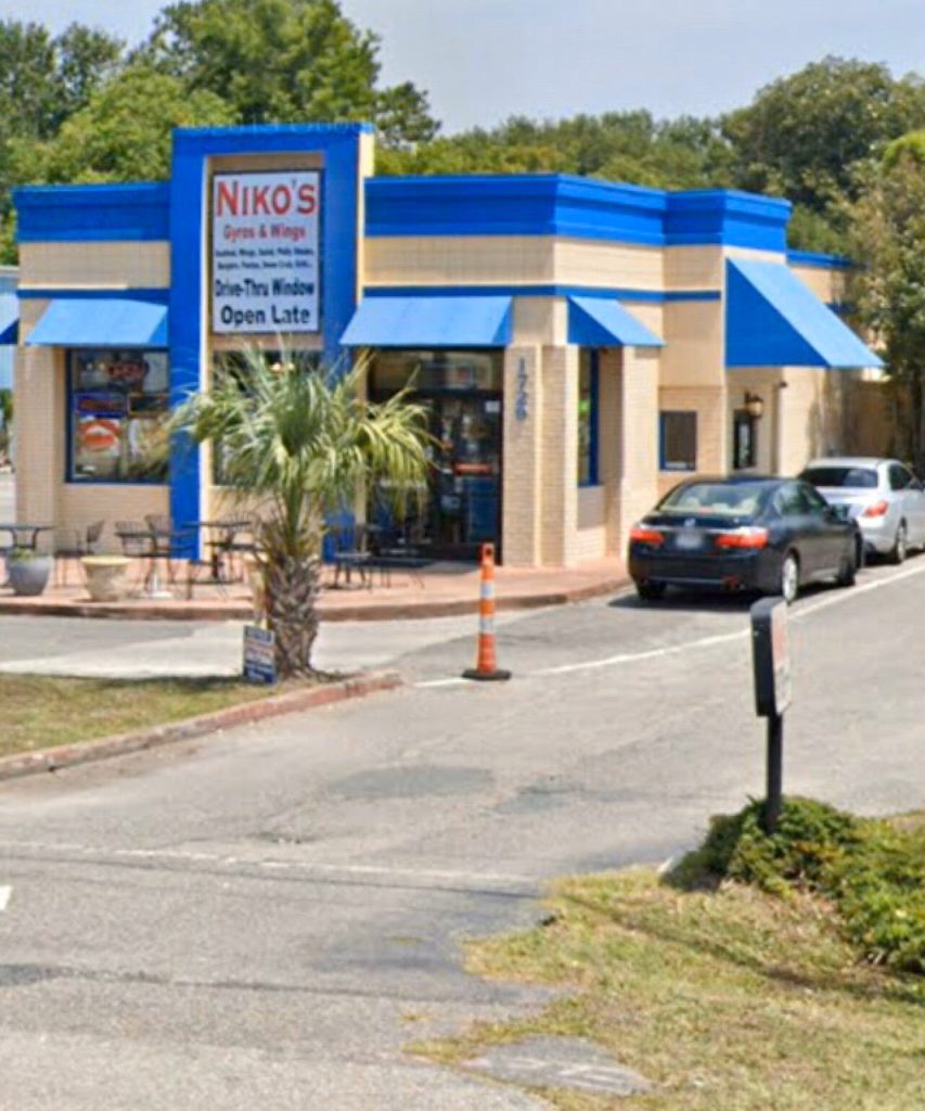 South Carolina Charleston Niko's Gyros And Wings photo 3