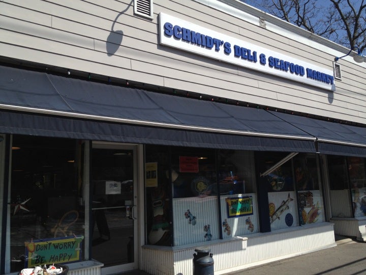 New York Riverhead Schmidt's Seafood & Deli photo 5