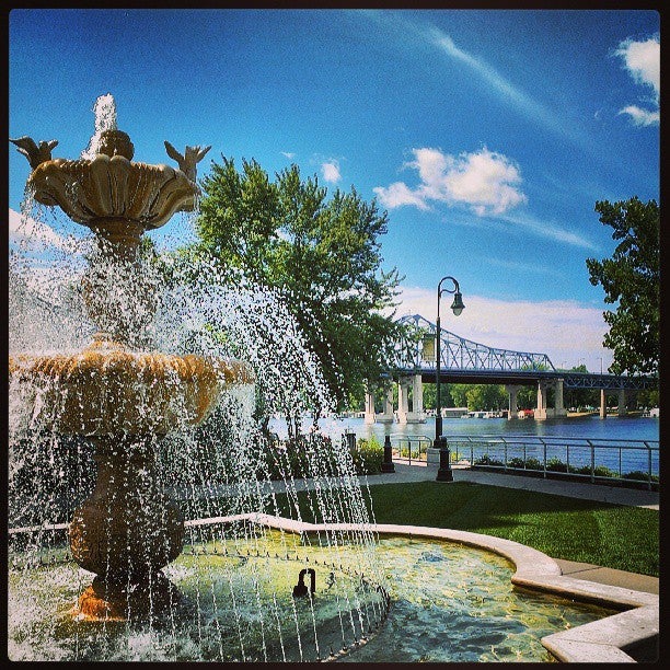 Wisconsin La Crosse The Waterfront Restaurant and Tavern photo 5