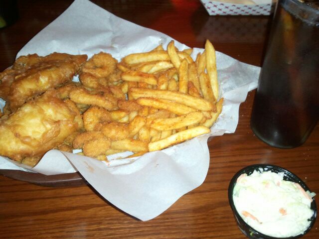 Ohio North Canton Eadies Fish House photo 5