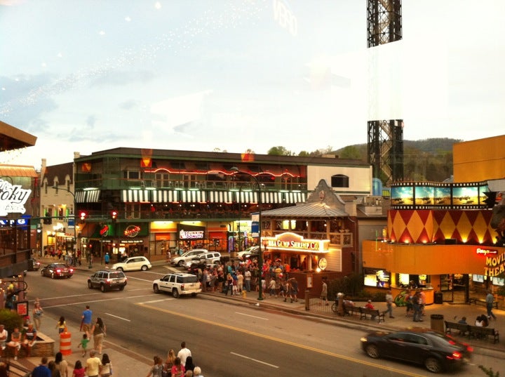 Tennessee Gatlinburg Bubba Gump Shrimp Co. photo 3