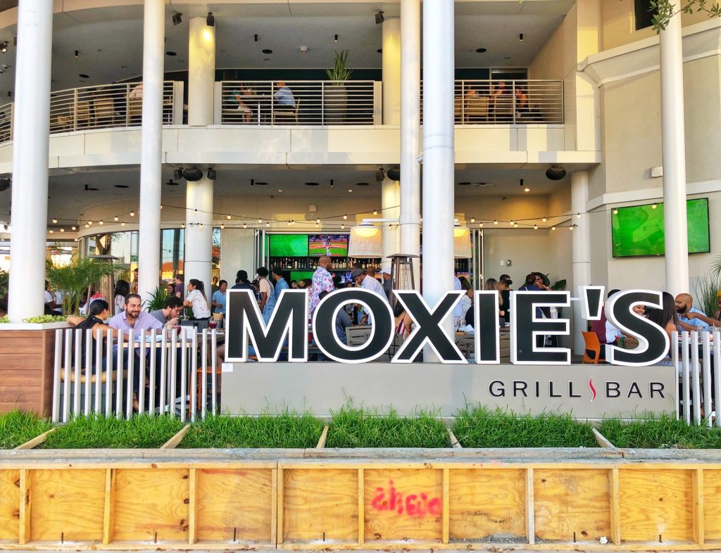 Texas Pasadena Moxies Houston Restaurant photo 3