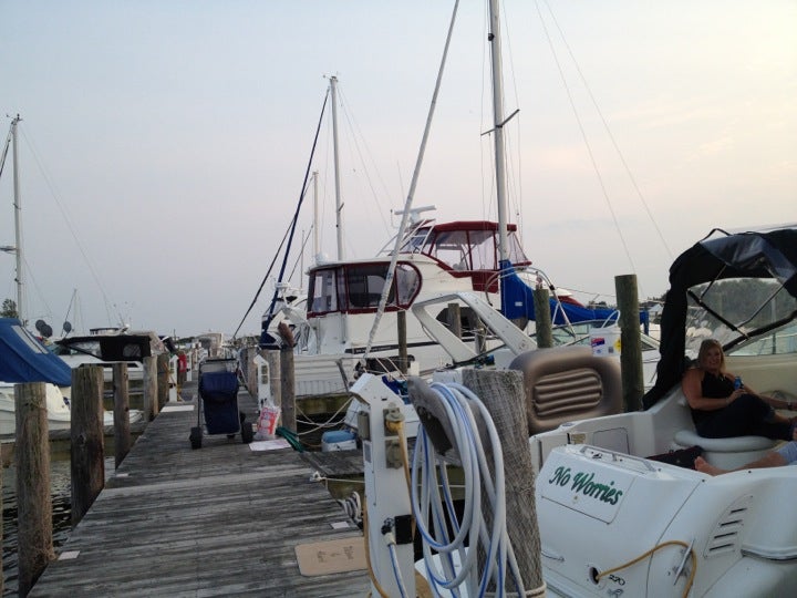 New York Long Island Sunset Harbour Marina photo 3