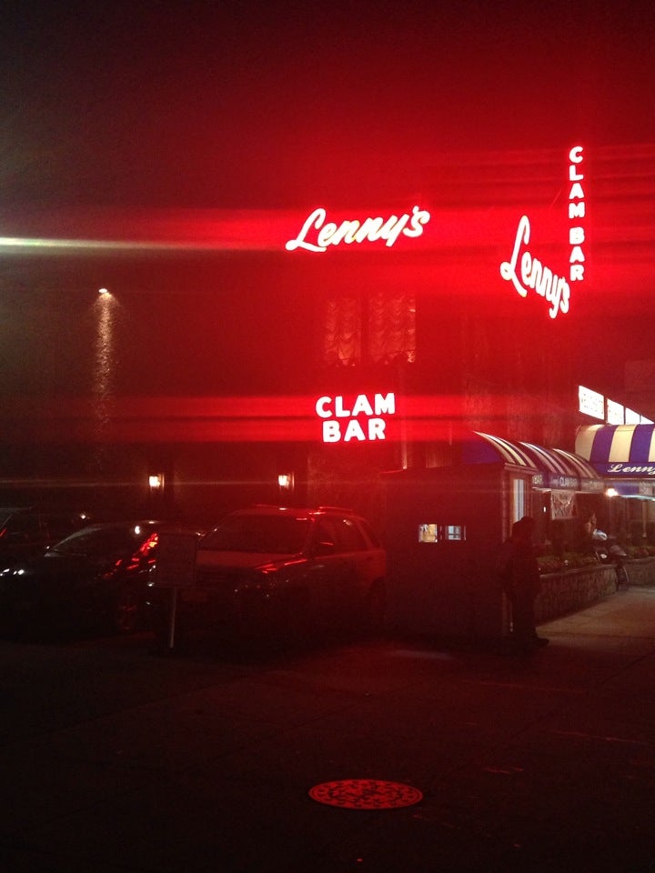 New York Queens Lennys Clam Bar and Italian Restaurant photo 3