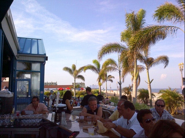 New Jersey Freehold Rooney's Oceanfront Restaurant photo 3